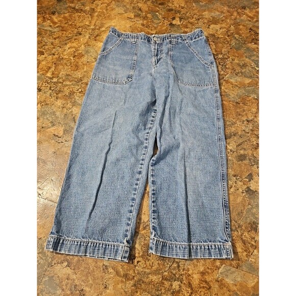 Essentials Jean Capri Pants Size 8 (A145) - Picture 4 of 6
